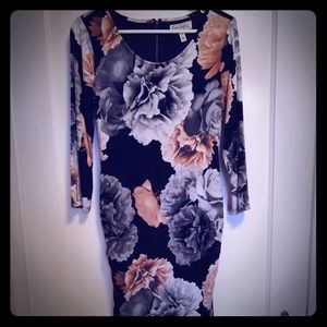 Jessica Simpson maternity dress